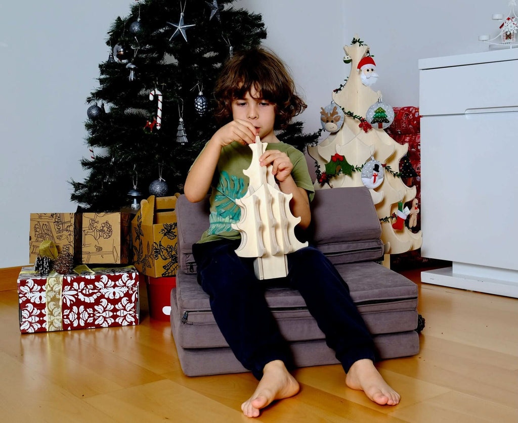 Small Christmas Tree & Felt Ornaments